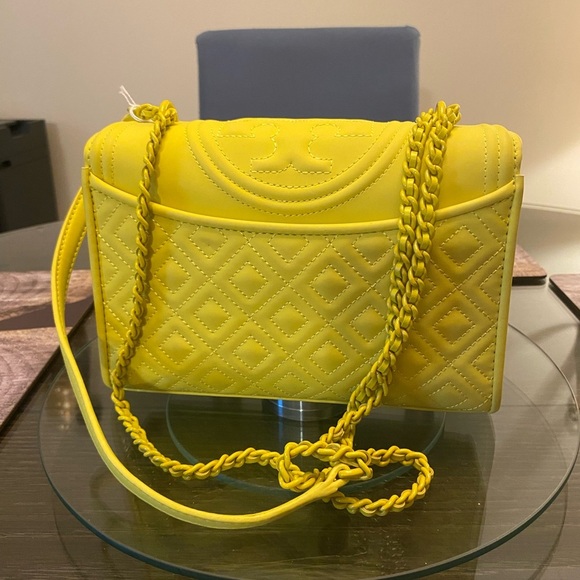 Tory Burch Yellow Crossbody Bag with Chain Strap - Picture 2 of 11